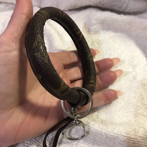 Repurposed fashion handbag keychain bangle bracelet - Picture 2 of 6